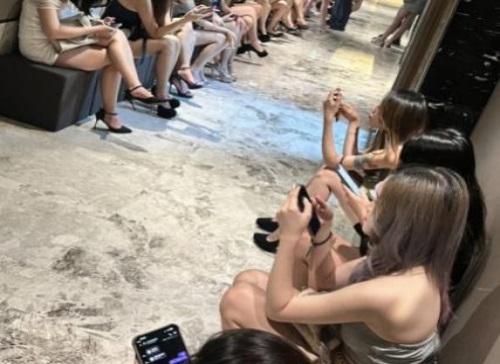 揭密酒店便服店意思，便服店可以摸嗎？便服店小姐穿著？